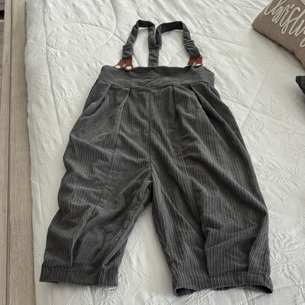 Chic Charcoal Crop Jumpsuit with Adjustable Straps. Side pocket. Very BoHo.
